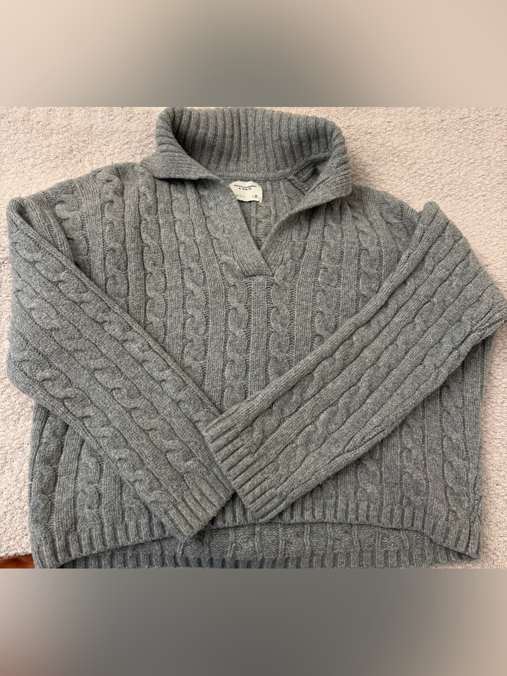 Abercrombie & Fitch Women's Cable Knit V-Neck Sweater - Gray
